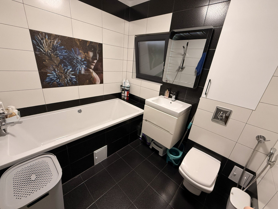 Apartament de doua camere, 53 mp, gradina, parcare si 2 anexe,Borhanci