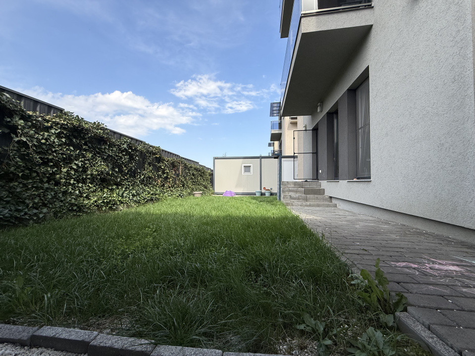 Apartament de doua camere, 53 mp, gradina, parcare si 2 anexe,Borhanci