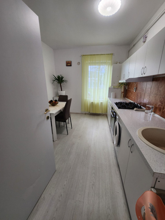 Apartament cu 2 camere, 41 mp,zona Terra