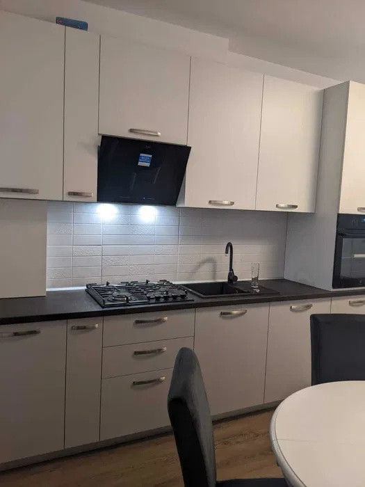 Apartament 3 camere,70mp,paracre, zona Marasti