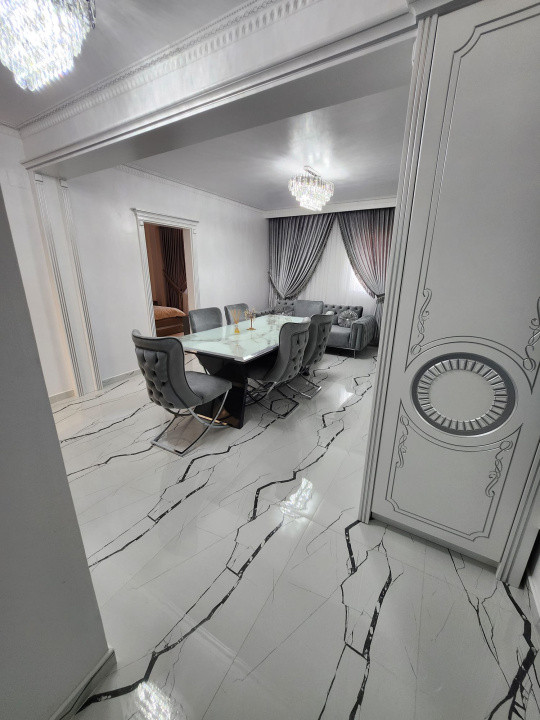 Apartament cu 3 camere, 56 mp, zona Eroilor