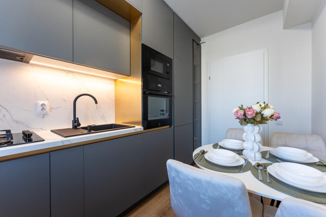 Apartament de 2 camere, Decomandat, 56 mp, Ultramodern, Zona Terra