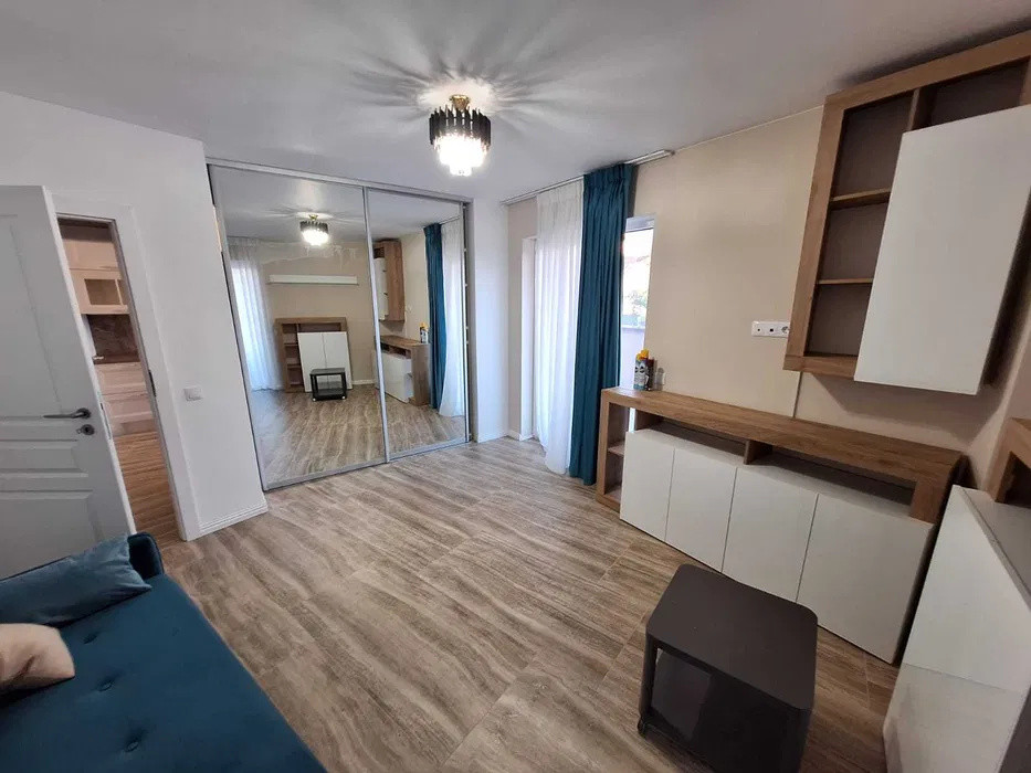 Apartament 3 camere ,75mp, zona Iris.