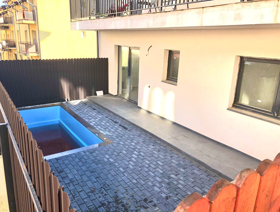 Apartament 3 camere, 60 mp, Gradina 35 mp, piscina, parcare, zona Fagului