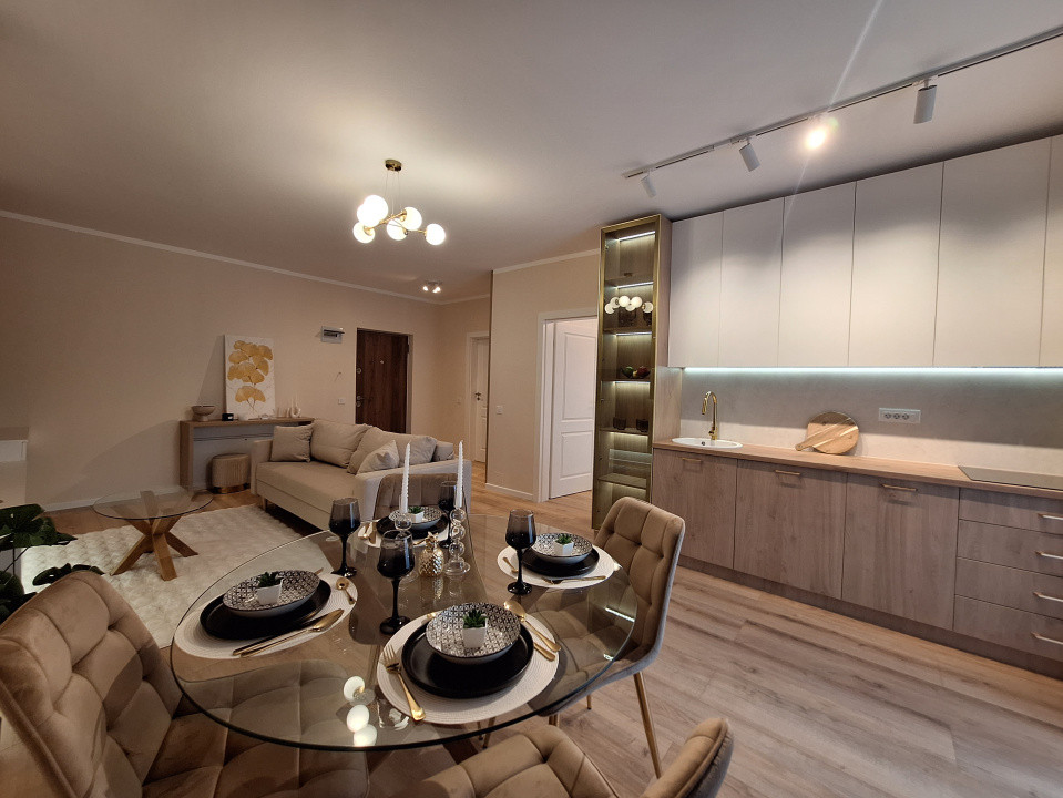 Apartament cu 2 camere, ultrafinisat, 50 mp, balcon, zona Razoare