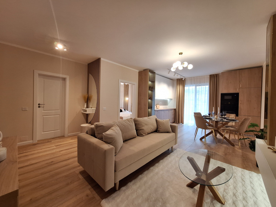 Apartament cu 2 camere, ultrafinisat, 50 mp, balcon, zona Razoare