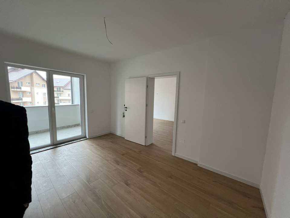 Apartament cu 3 camere, 60 mp,terasa, zona  Porii