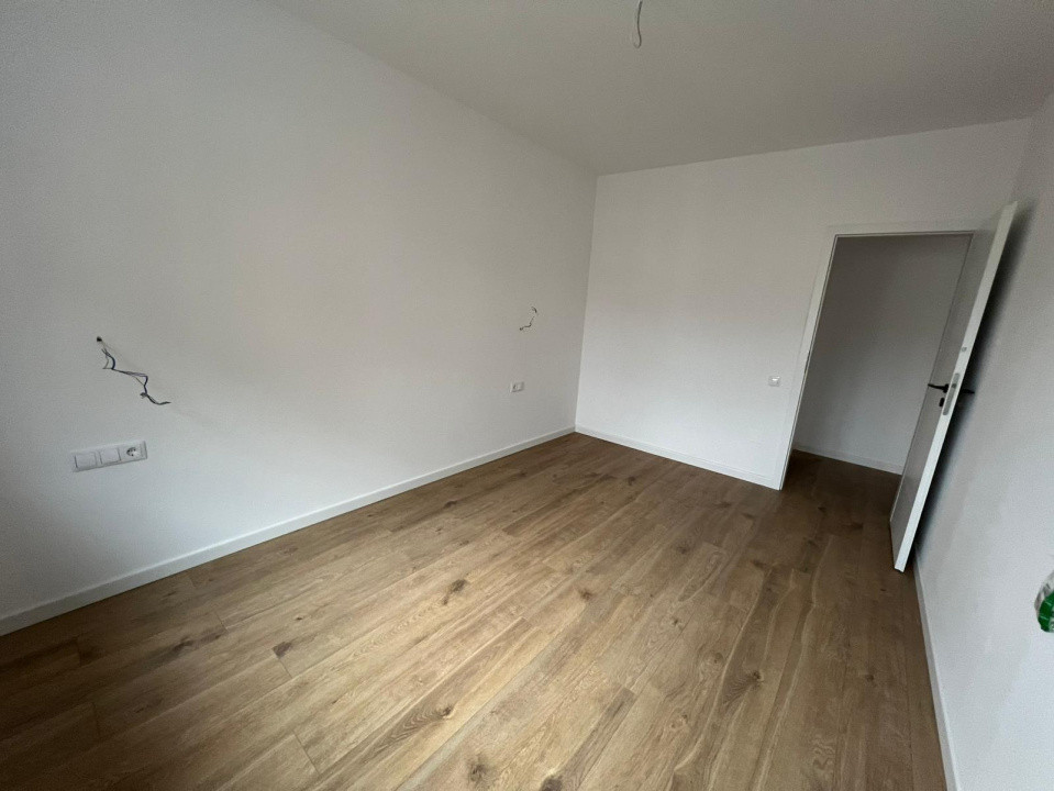 Apartament cu 3 camere, 60 mp,terasa, zona  Porii