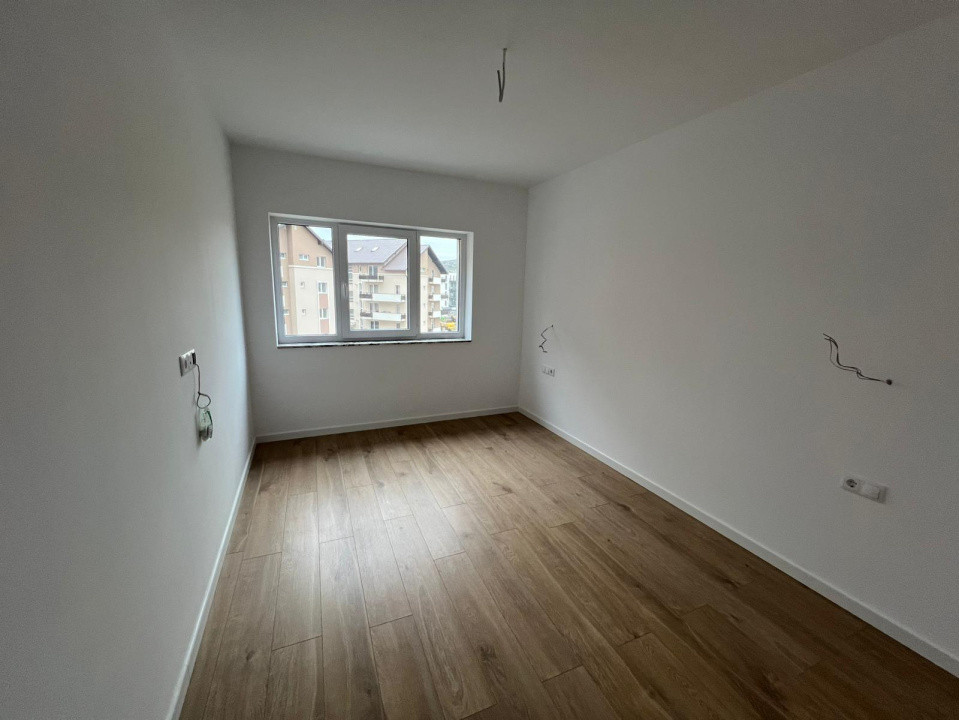Apartament cu 3 camere, 60 mp,terasa, zona  Porii