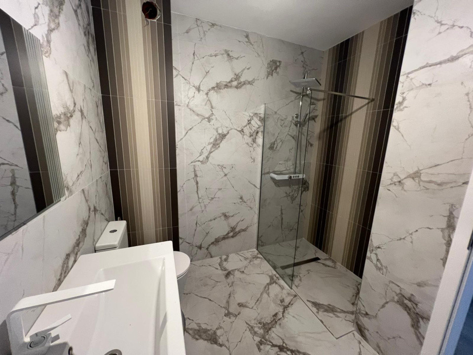 Apartament cu 3 camere, 60 mp,terasa, zona  Porii