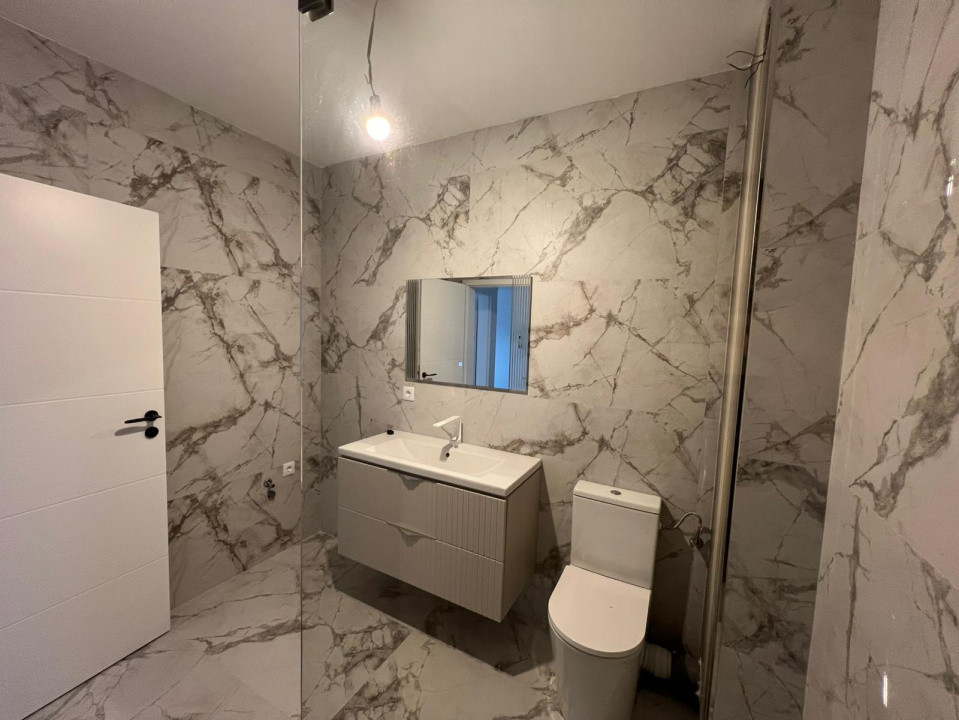 Apartament cu 3 camere, 60 mp,terasa, zona  Porii