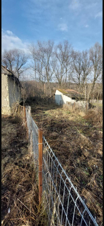 Casa demolabila Faureni, 2600 mp teren 