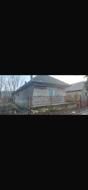 Casa demolabila Faureni, 2600 mp teren 