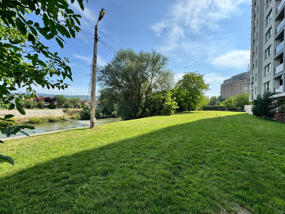 Apartament modern cu 3 camere, balcon cu vedere la Someș, bloc nou