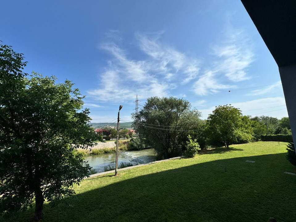 Apartament modern cu 3 camere, balcon cu vedere la Someș, bloc nou