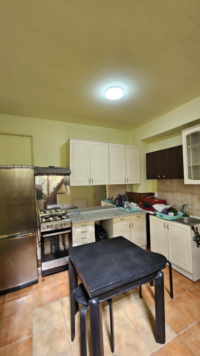 Oferta, casa cu 4 camere, 100mp, curte, langa UMF 