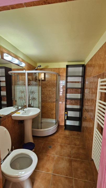 Oferta, casa cu 4 camere, 100mp, curte, langa UMF 