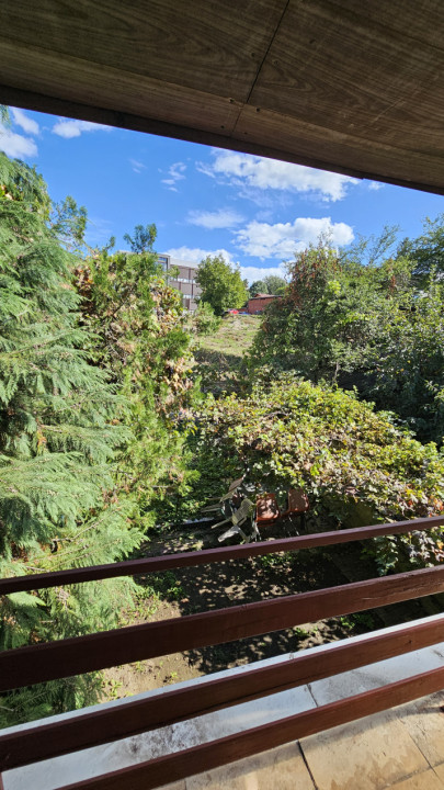 Oferta, casa cu 4 camere, 100mp, curte, langa UMF 