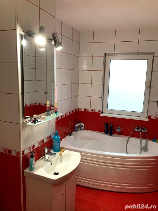 Apartament cu 2 camere, decomandat, parcare, zona Muzeul Apei