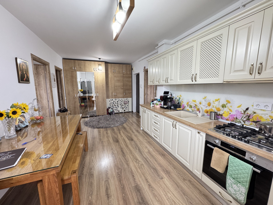 Apartament de 3 camere, 57 mp, terasa, Mobilat/Utilat, Zona Florilor