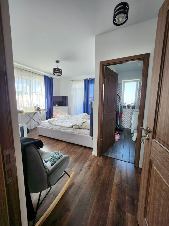Apartament cu 3 camere 2 parcari, priveliste frumoasa, zona Terra
