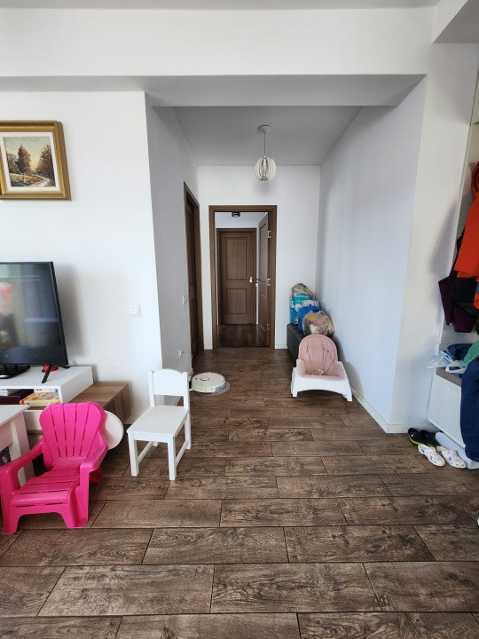 Apartament cu 3 camere 2 parcari, priveliste frumoasa, zona Terra