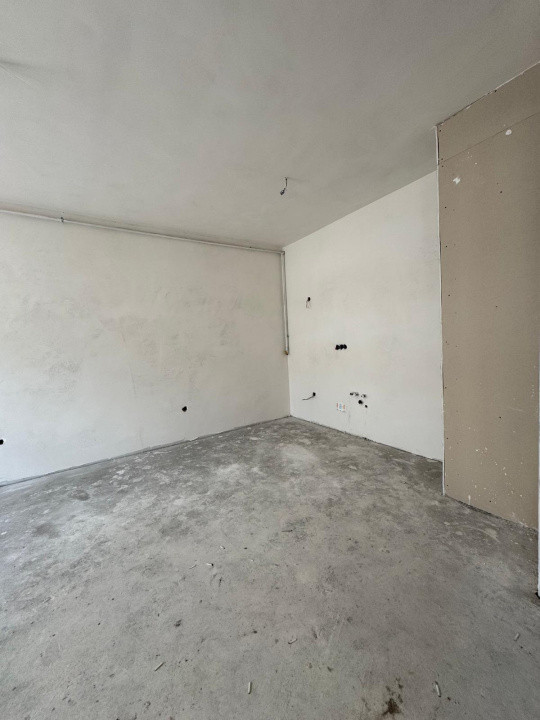 apartament cu 2 camere,balcon si parcare, zona Eroilor