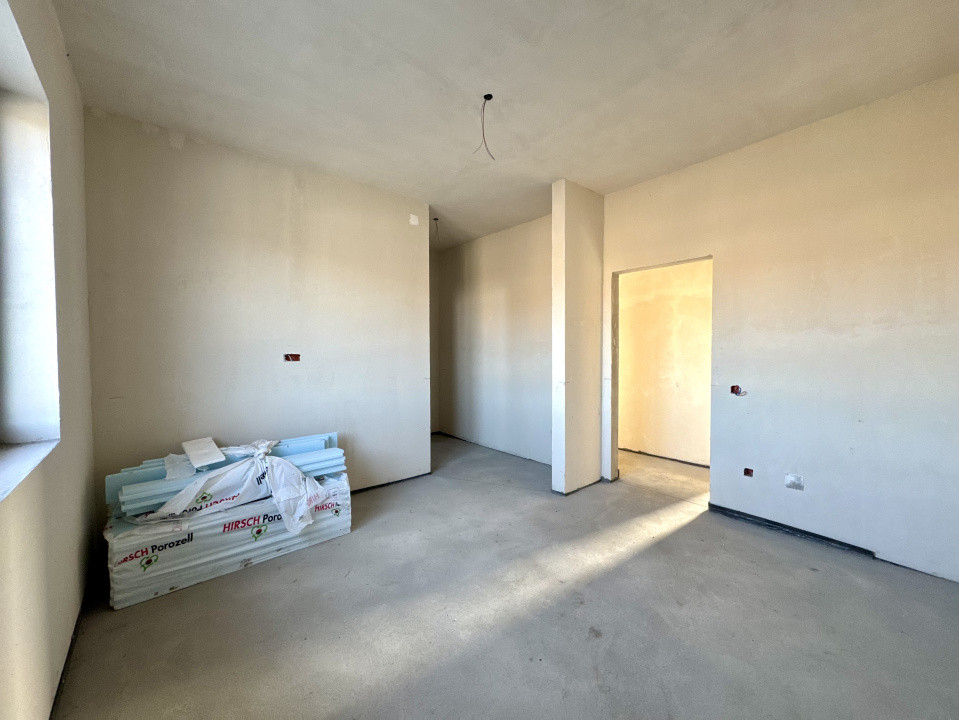 Casă individuală, 170 mp, pe un singur nivel, 300 mp curte, intrare Chinteni