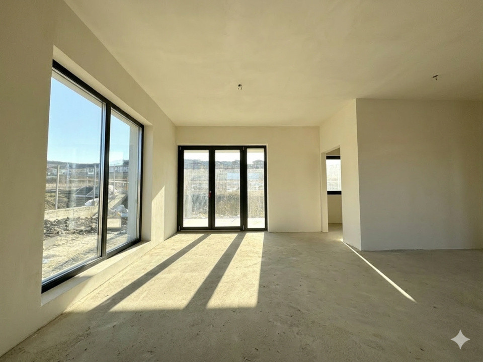 Casă individuală, 170 mp, pe un singur nivel, 300 mp curte, intrare Chinteni