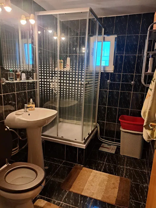 Apartament cu 3 camere,64mp, Zona Marasti