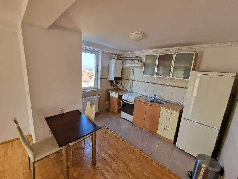 Apartament cu 3 camere,100mp,Zona Zorilor