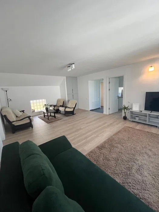 Apartament 3 camere la casa Gruia