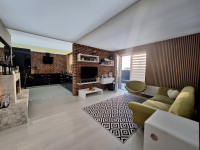 Apartament cu 3 camere, 63 mp, terasa, parcare, zona Sub Cetate