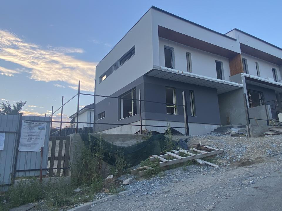 Duplex de vanzare, Strada Oasului,135 mp utili 