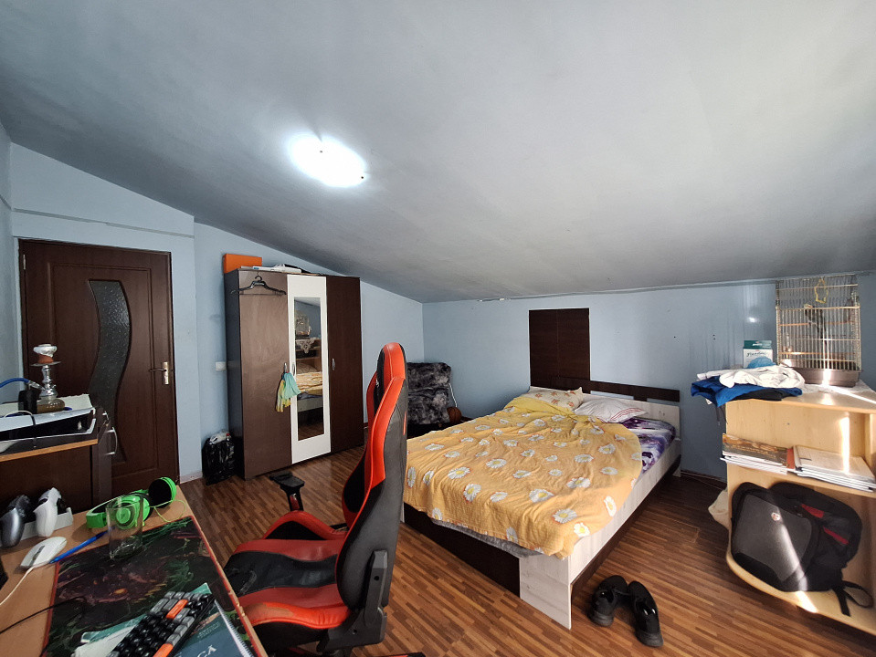 Apartament cu 5 camere, parcare, zona Muzeul Apei
