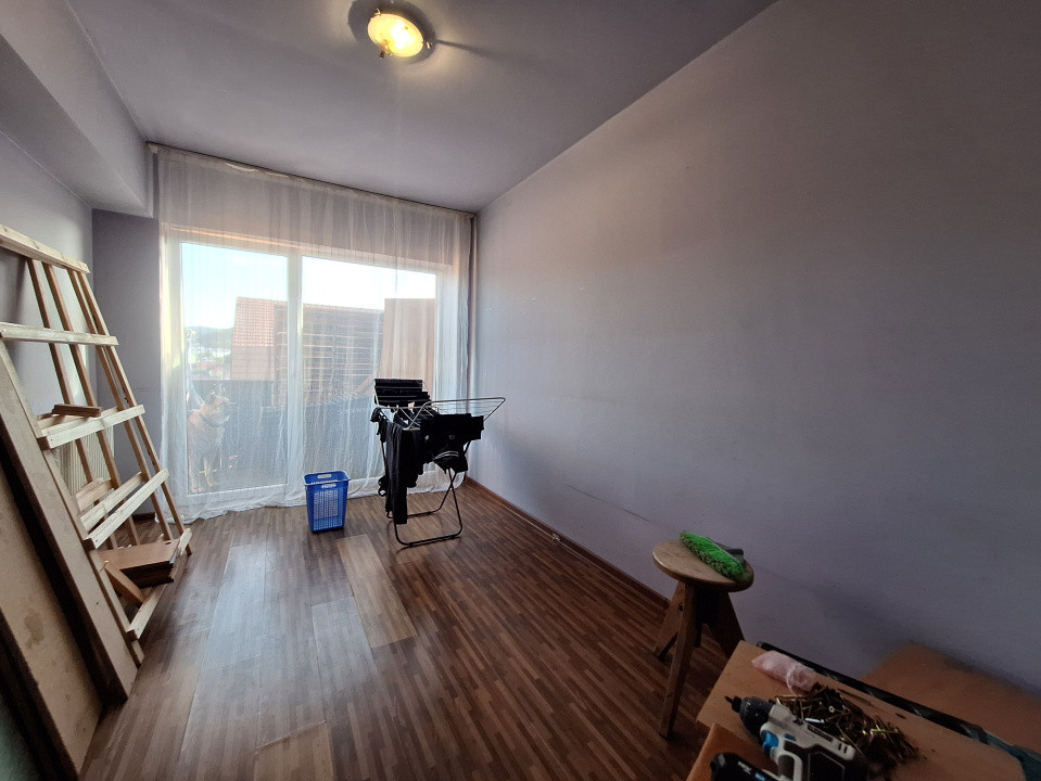 Apartament cu 5 camere, parcare, zona Muzeul Apei