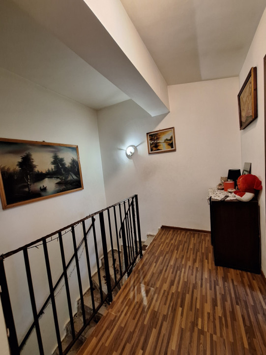 Apartament cu 5 camere, parcare, zona Muzeul Apei