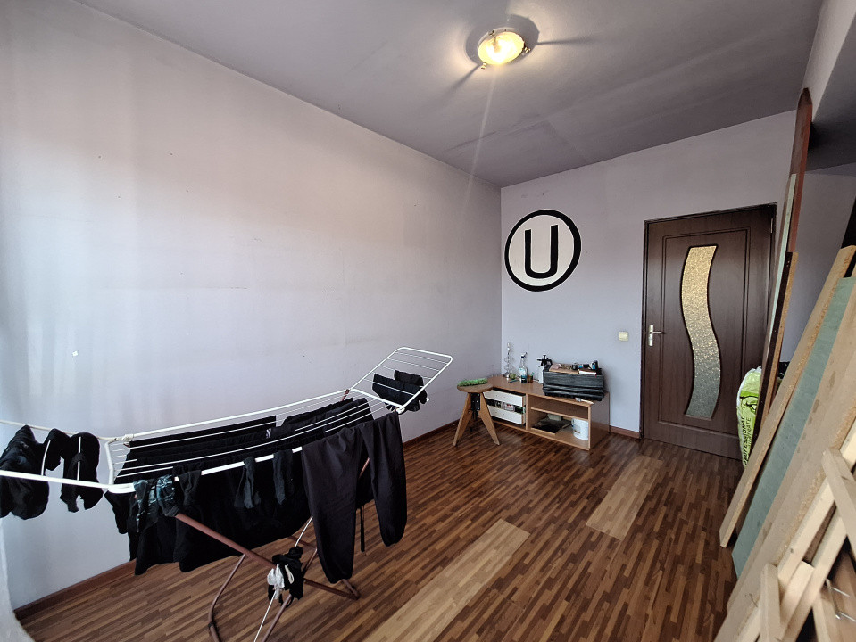 Apartament cu 5 camere, parcare, zona Muzeul Apei