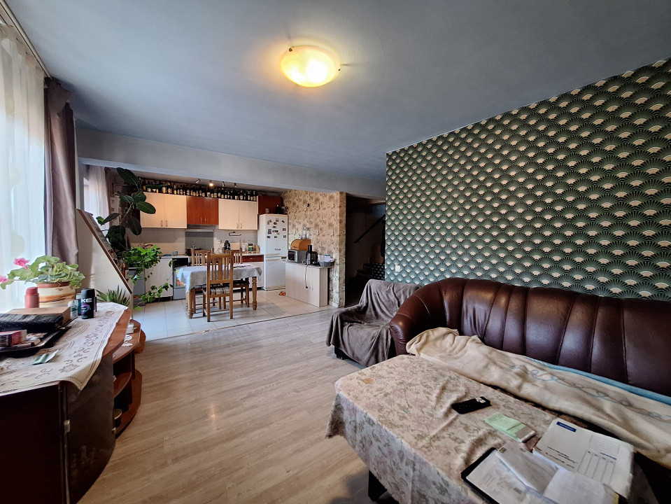 Apartament cu 5 camere, parcare, zona Muzeul Apei
