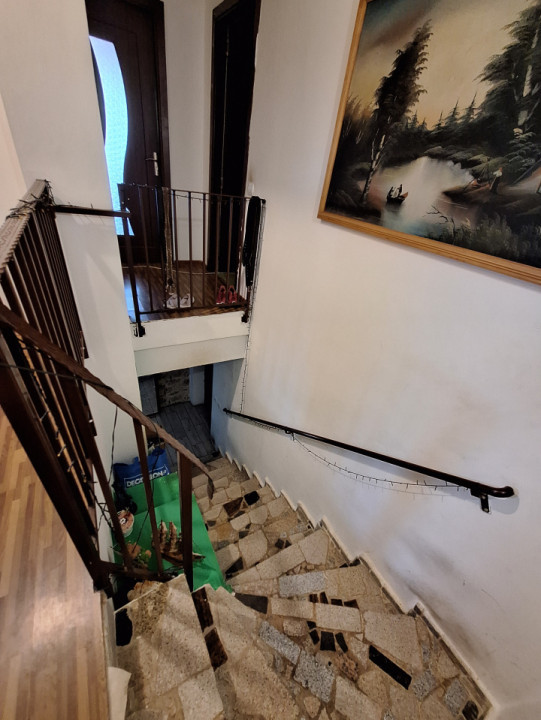 Apartament cu 5 camere, parcare, zona Muzeul Apei