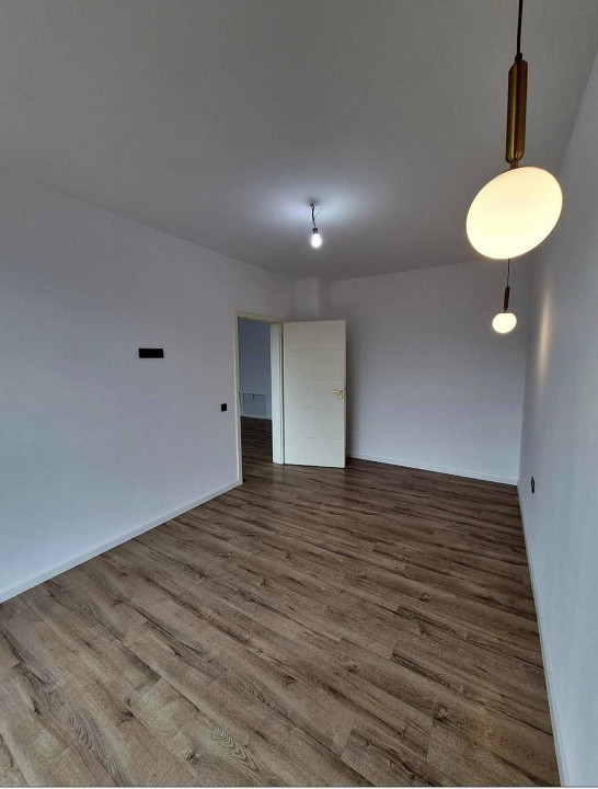 Apartament 2 camere, finisat, 43 mp, balcon, zona Campina
