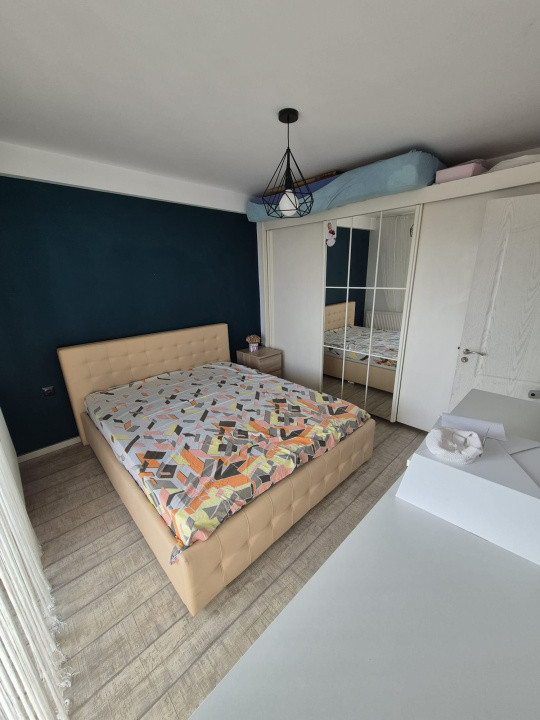 apartament cu 2 camere,terasa de 30 mp,etaj intermediar,zona Vivo