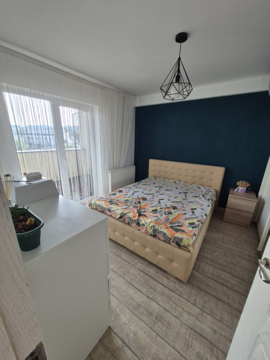 apartament cu 2 camere,terasa de 30 mp,etaj intermediar,zona Vivo