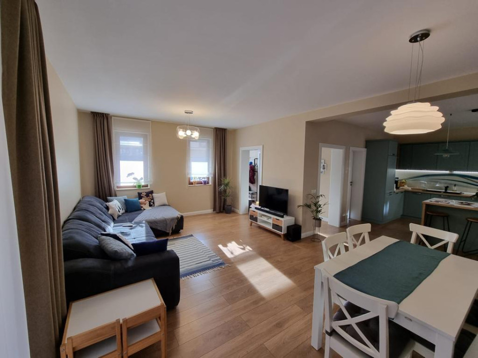 Duplex de 4 camere, 120mp, zona Terra