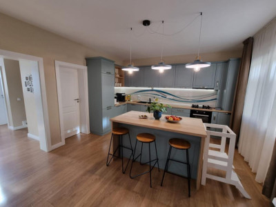 Duplex de 4 camere, 120mp, zona Terra