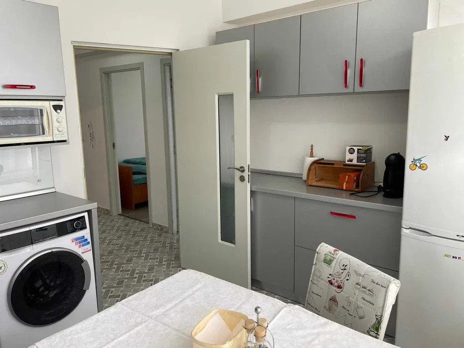 Apartament 2 camere , 50 mp , zona borhanci. 