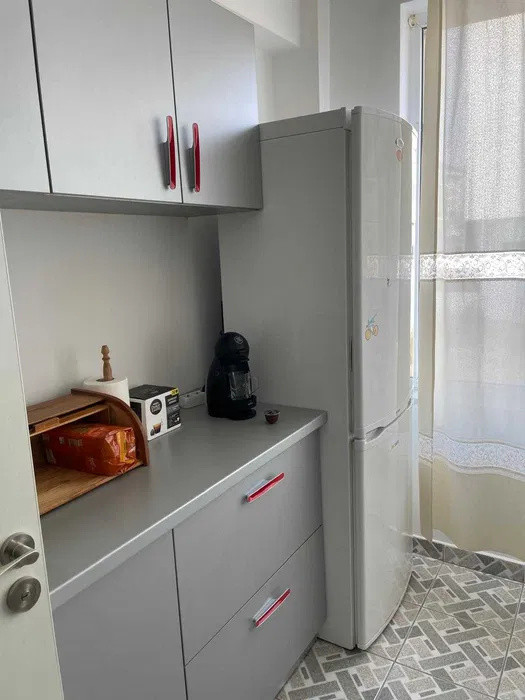 Apartament 2 camere , 50 mp , zona borhanci. 