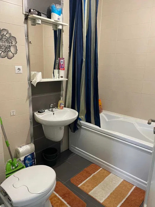 Apartament 2 camere , 50 mp , zona borhanci. 