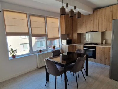 Apartament 2 camere , 45mp , zona borhanci , etaj intermediar .
