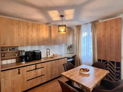 Apartament cu 3 camere ultrafinisat, 2 balcoane, zona Florilor